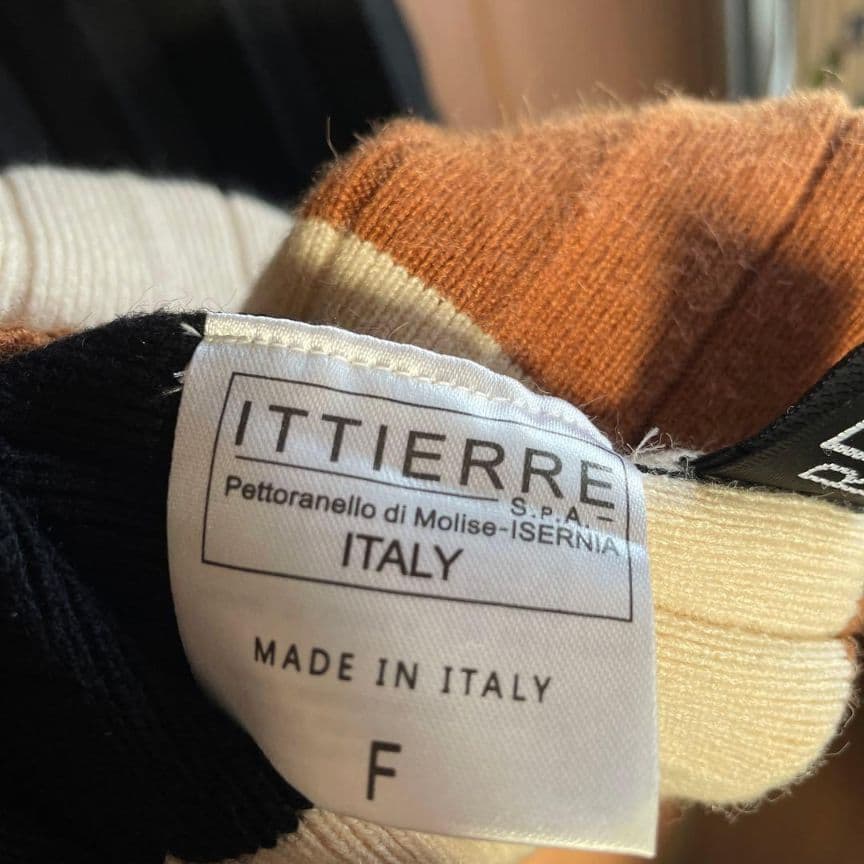 【REBESA】イタリア製タートルネック・フレアスカート・タイトニットワンピース