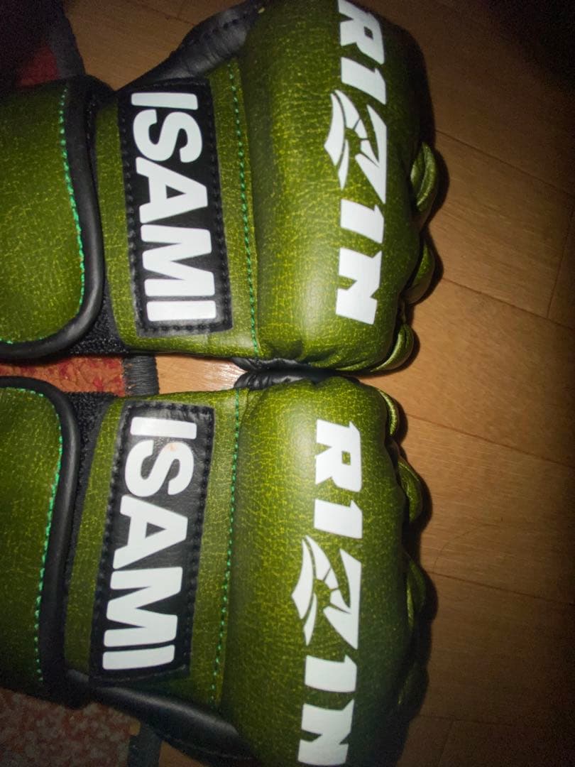 RIZINオープンフィンガーグローブ×mma着用一回のみ　値下げ可能