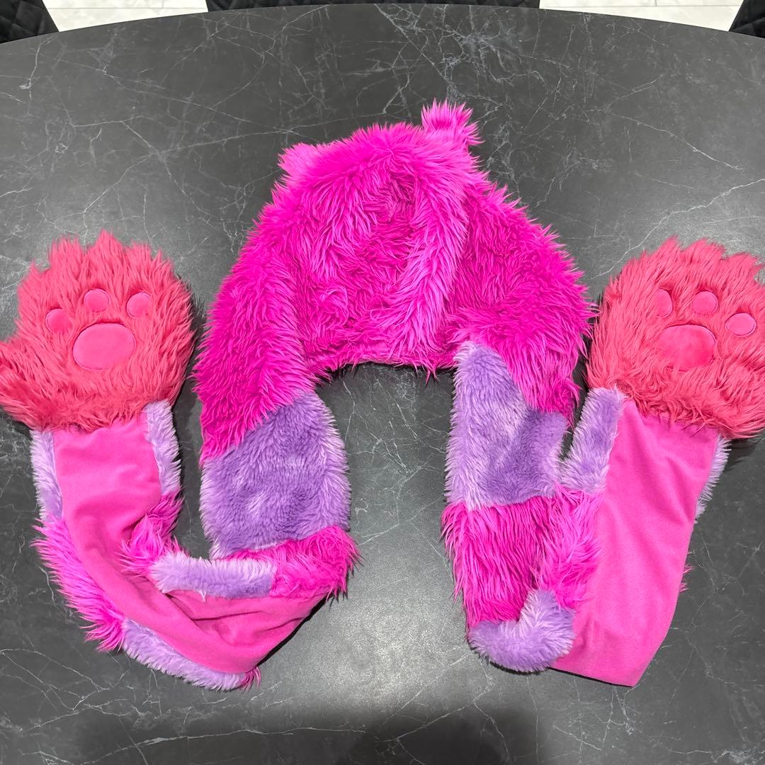 チシャ猫風ピンクファー帽子