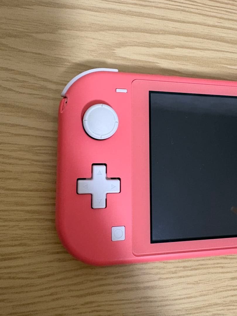 Nintendo SwitchLite コーラルピンク