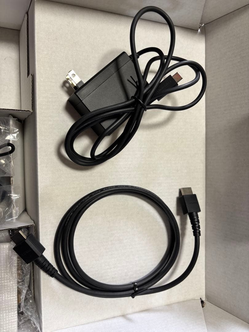 任天堂スイッチ(モンハン柄)付属品完備