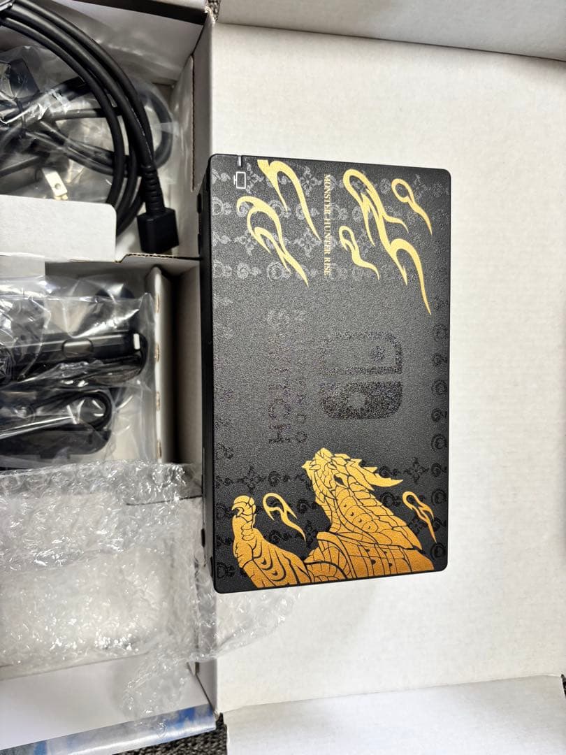 任天堂スイッチ(モンハン柄)付属品完備