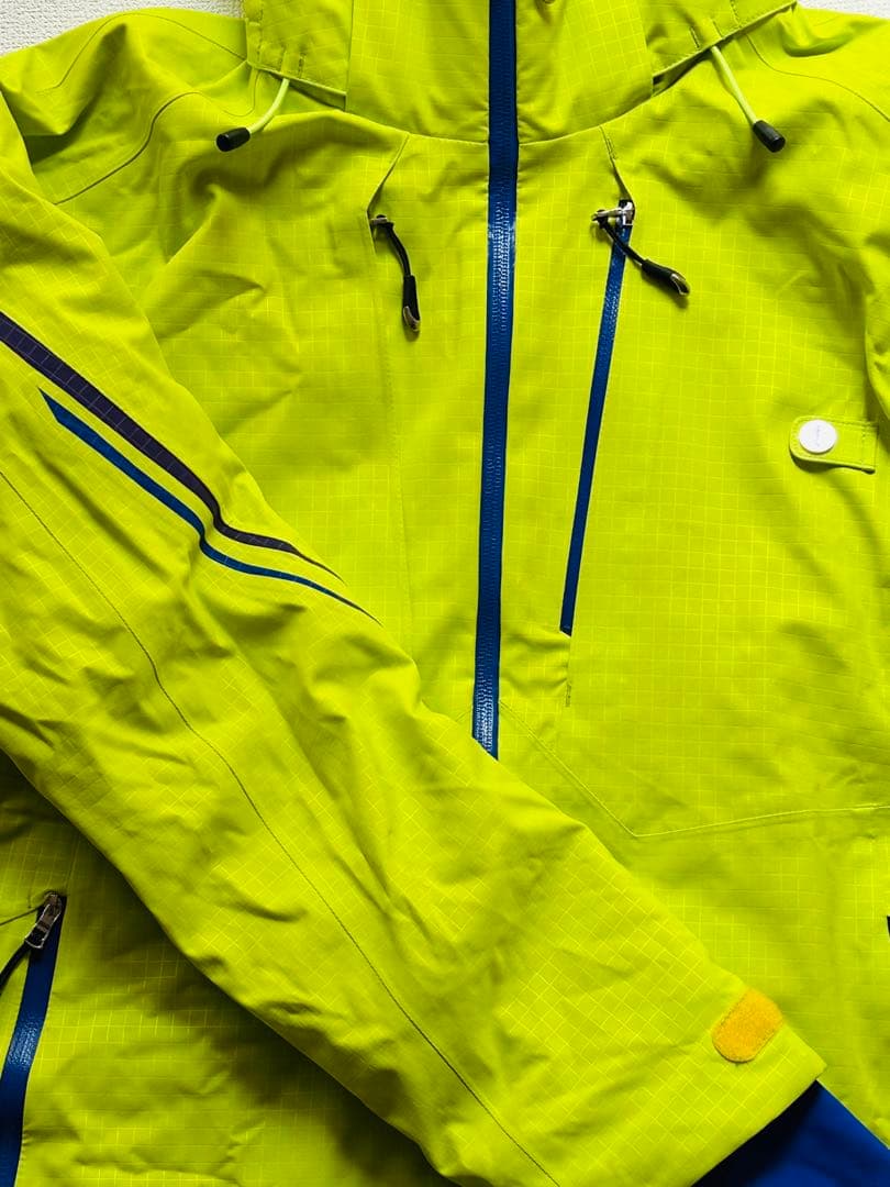 PHENIX　フェニックス スキーウェア Lサイズ　グリーン