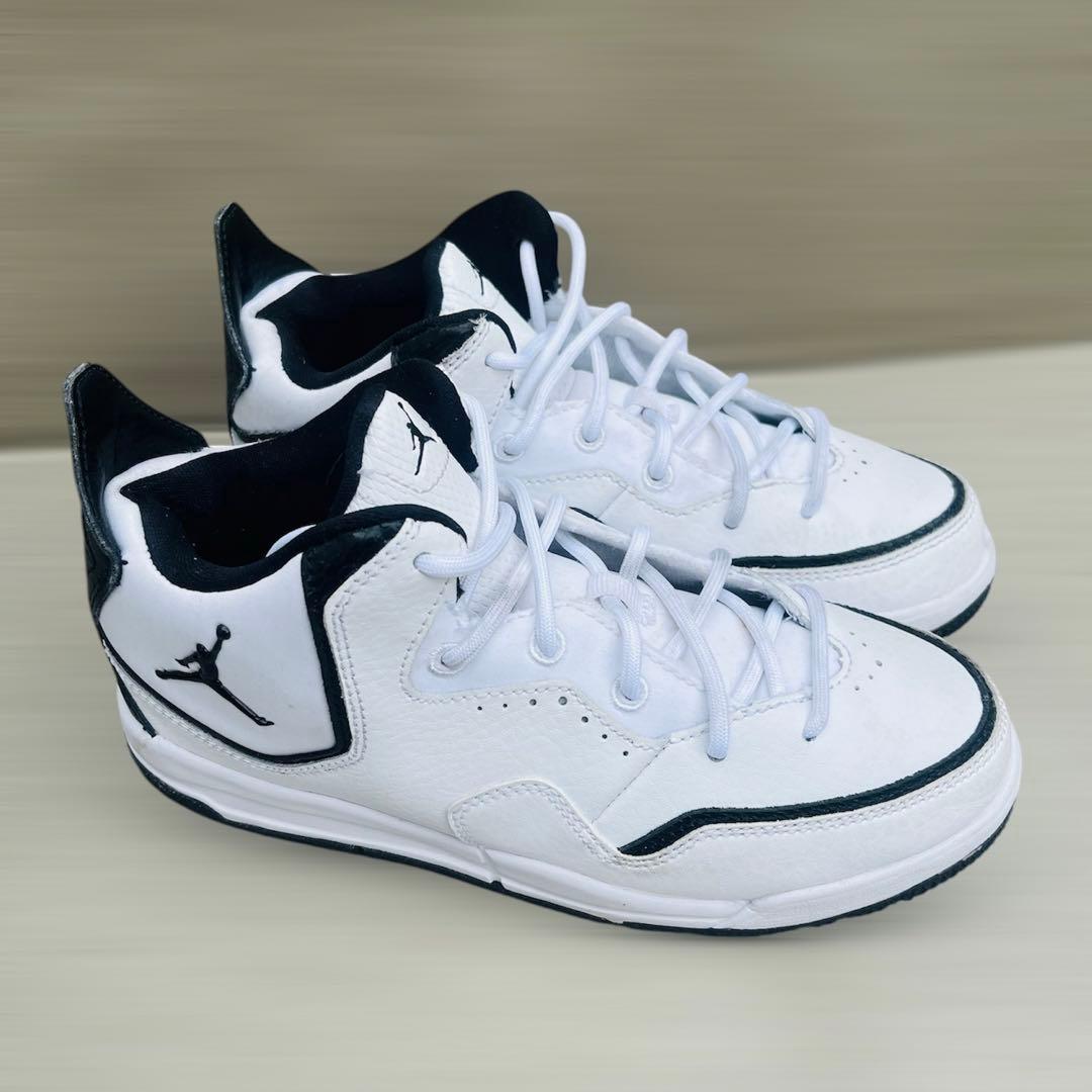 JORDAN COURTSIDE 23 GS エアジョーダン　21cm