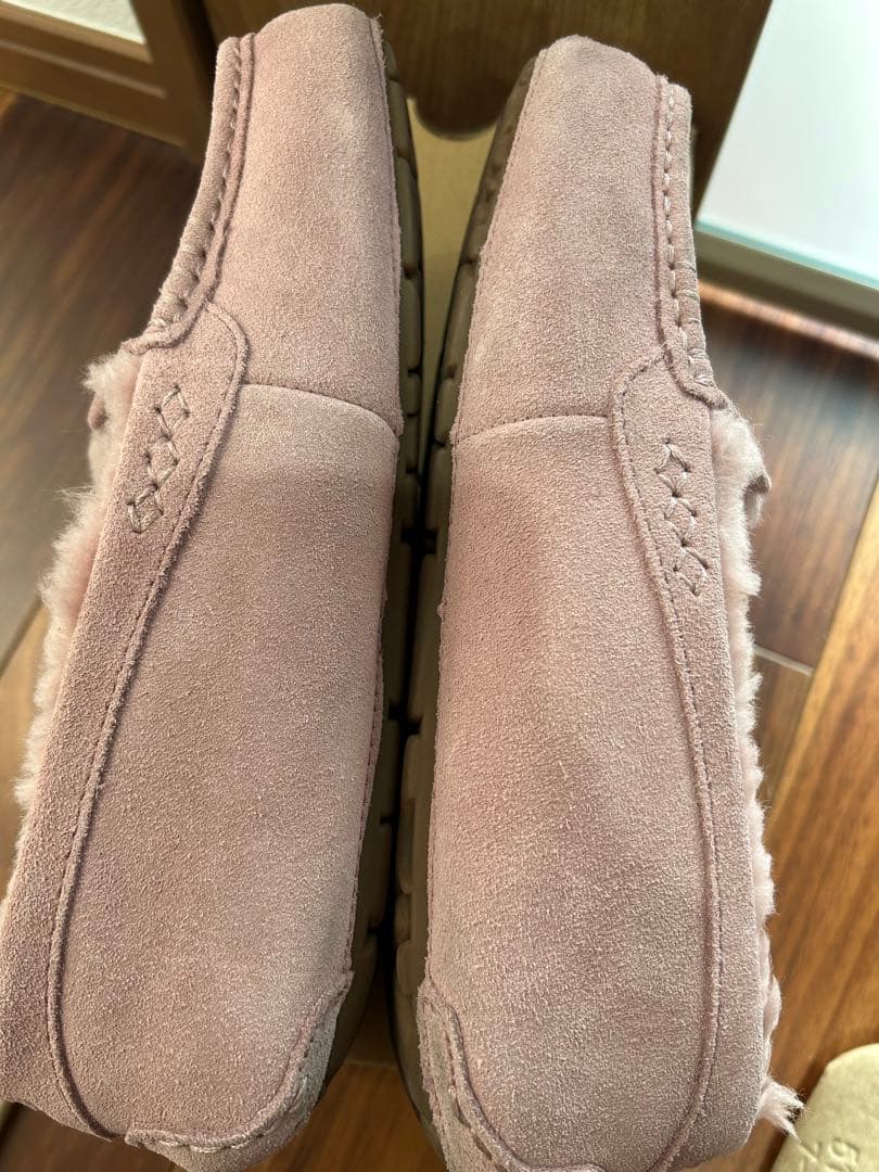 UGG モカシン　ラベンダーシャドー
