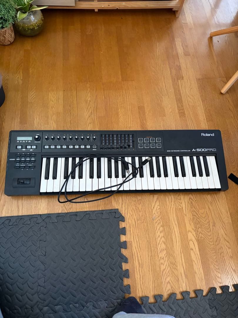 Roland A-500PRO MIDIキーボードコントローラー
