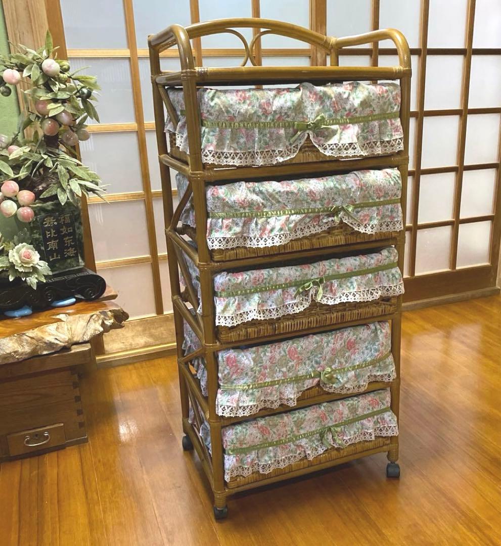 可愛いラタンチェスト5段籐家具レトロビンテージキャビネット収納キャスター付タンス