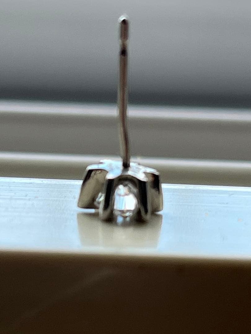 プラチナダイヤモンドピアス片方