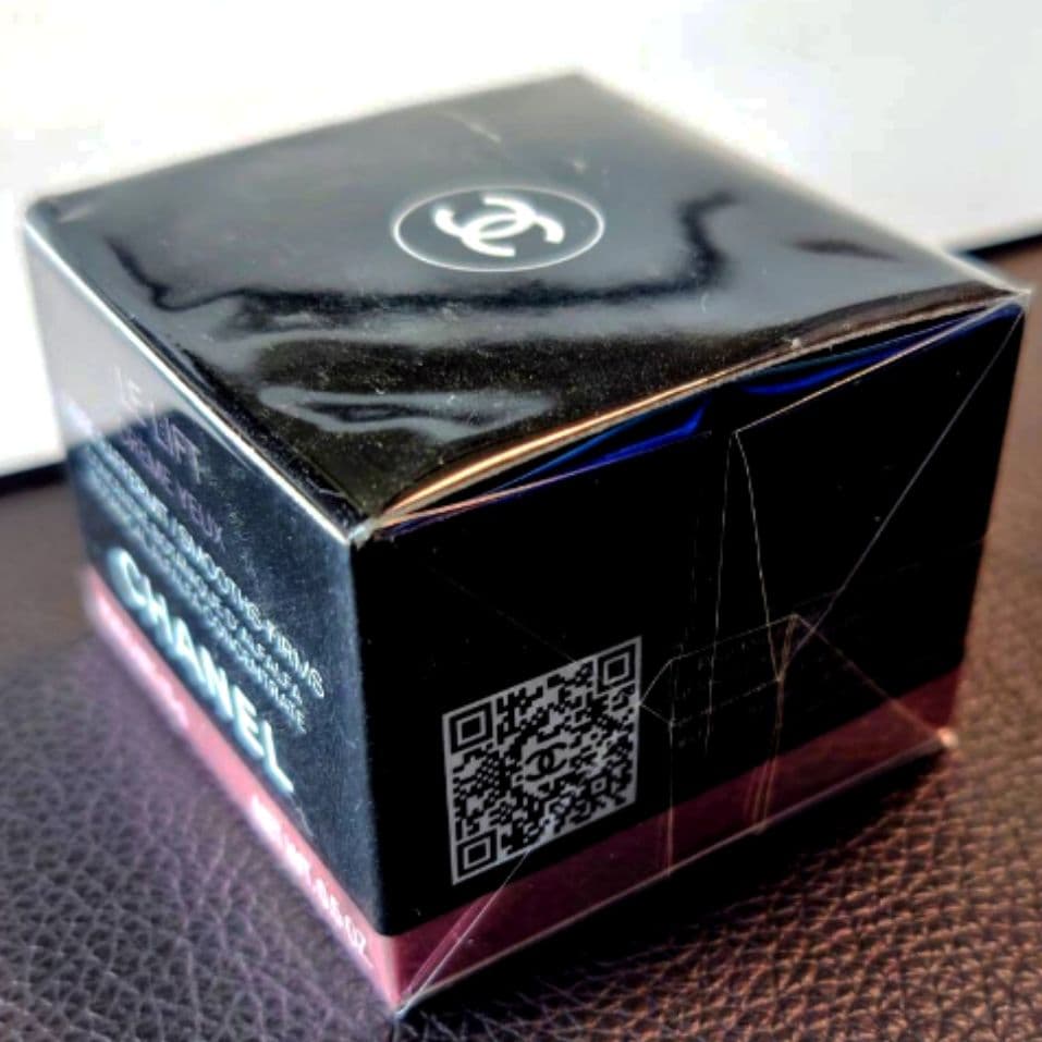 CHANEL　シャネル　ル・リフト・クリ－ム・ユー　15ｇ　紙袋付　新品／未開封