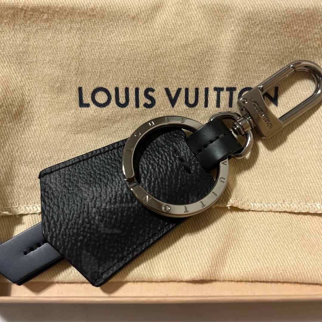 早い者勝ち！LOUIS VUITTON ブラックレザー キーホルダー