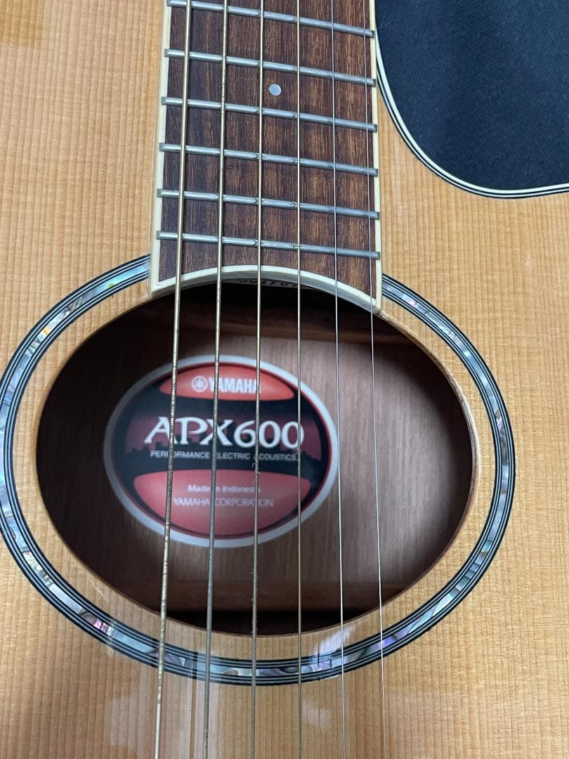 YAMAHA APX600 ヤマハエレアコ+サウンドホールカバー+ソフトケース