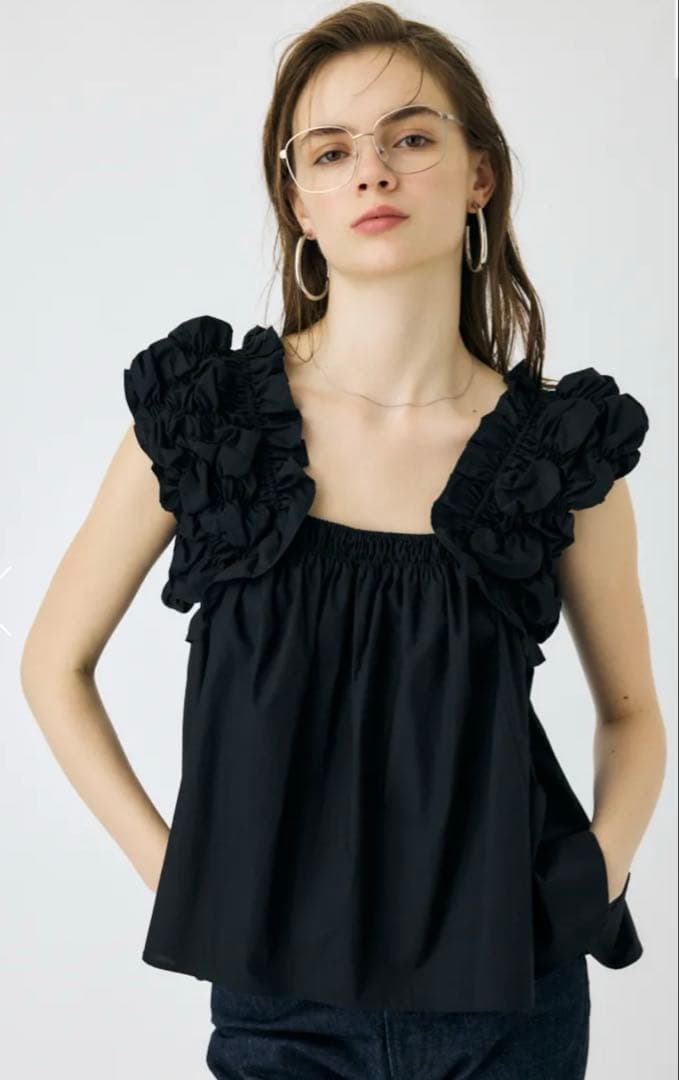 ショルダーフリルトップス⭐︎黒F