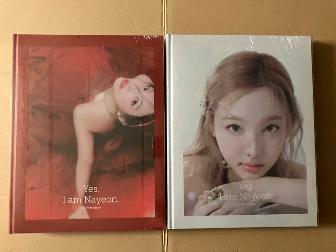 【新品未開封】ナヨン ソロ写真集 Yes, I am Nayeon.　2種セット