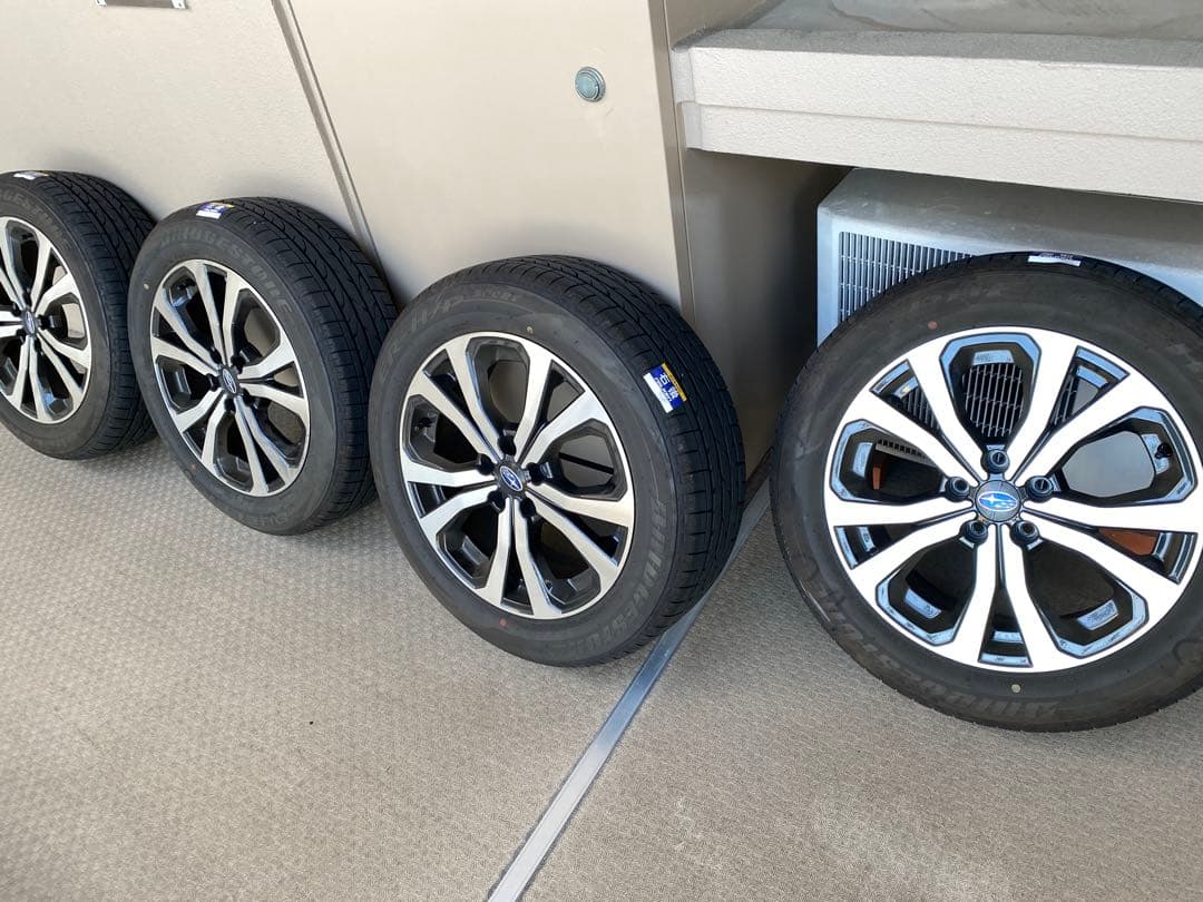 フォレスターSK純正ホイール4本セット 225/55R18 PCD114.3mm