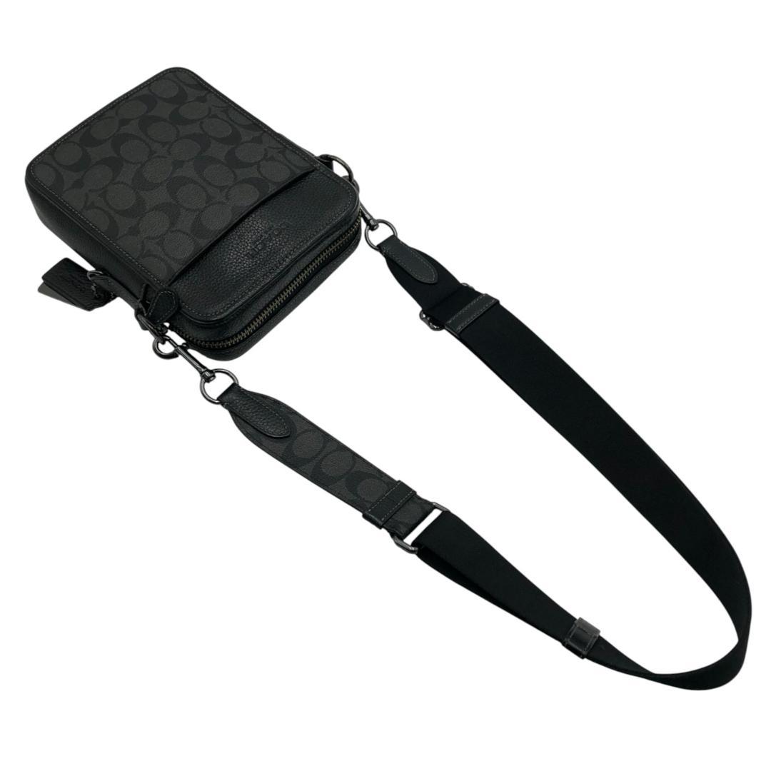 【極美品】COACHコーチ　クロスボディ　メンズショルダーバッグ　PVC×レザー