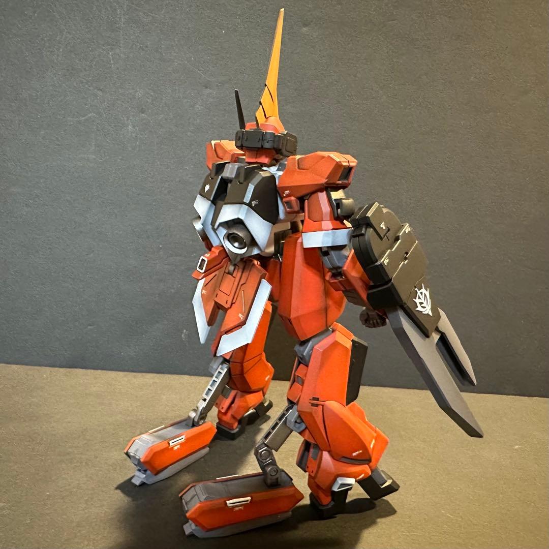 ＨＧバーザム レジオン鹵獲仕様 （A.O.Z RE-BOOT版） 塗装完成品