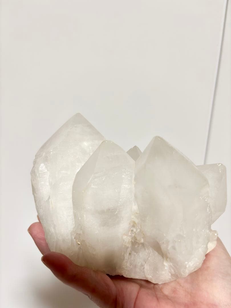 特大！大きなポイント！ パールバティ産 ヒマラヤ水晶クラスター 重さ約1.5kg