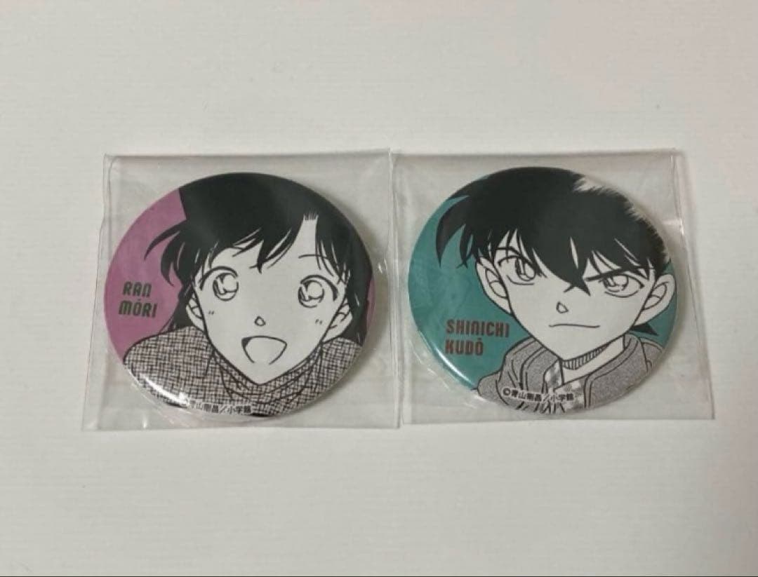 名探偵コナン 公式アプリ プレミアム会員限定 缶バッジ 工藤新一　毛利蘭　セット