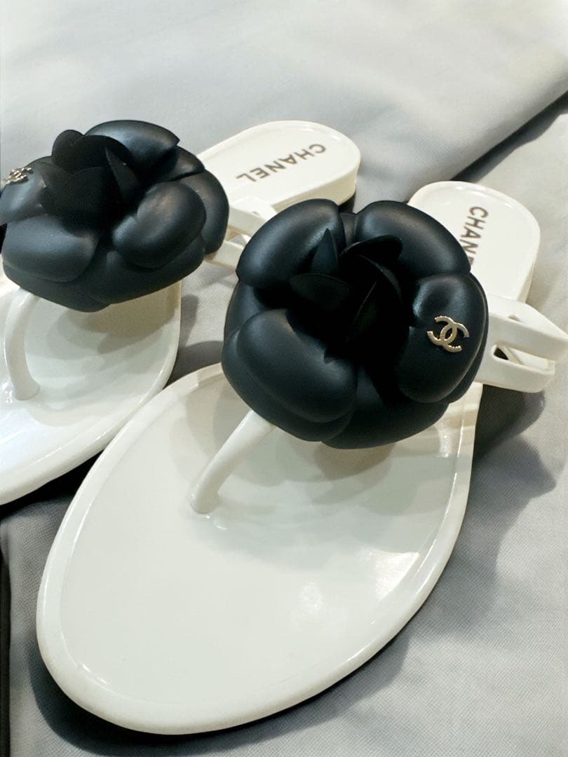 即日発送CHANELシャネル　カメリアココマーク　ビーチサンダル　トングサンダル