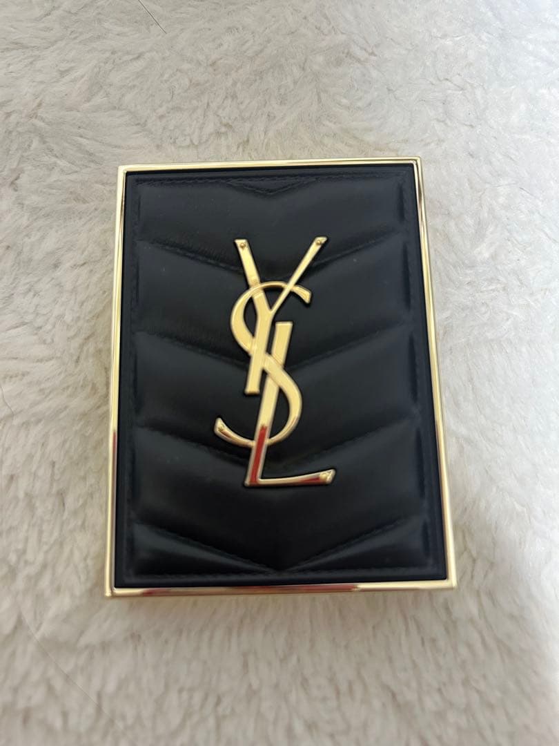 Yves Saint Laurent アイシャドウパレット No.800