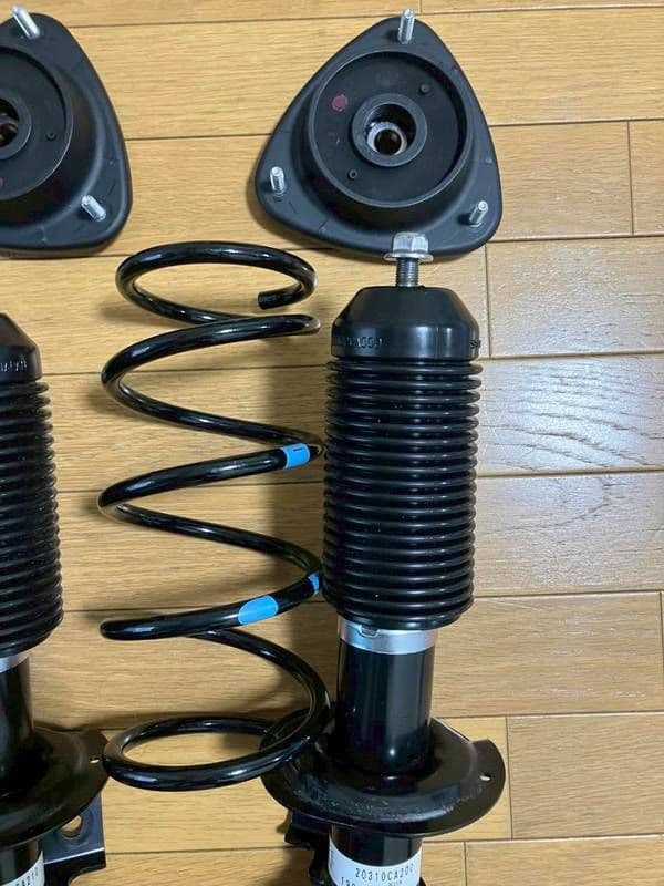 エ*０様 新車外し トヨタ純正 86 ZN6 後期 サスペンション1台分 ZC6