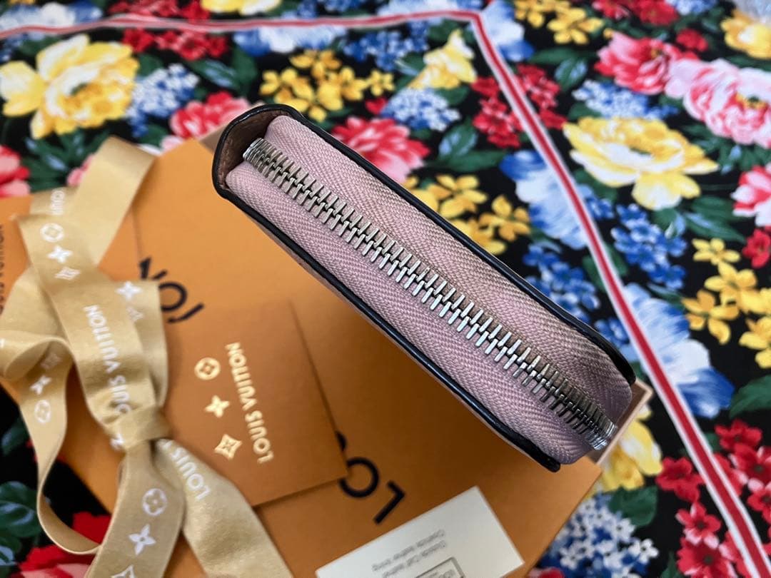 値下げ！！美品！ルイヴィトンマヒナ長財布ピンク系　付属品付き