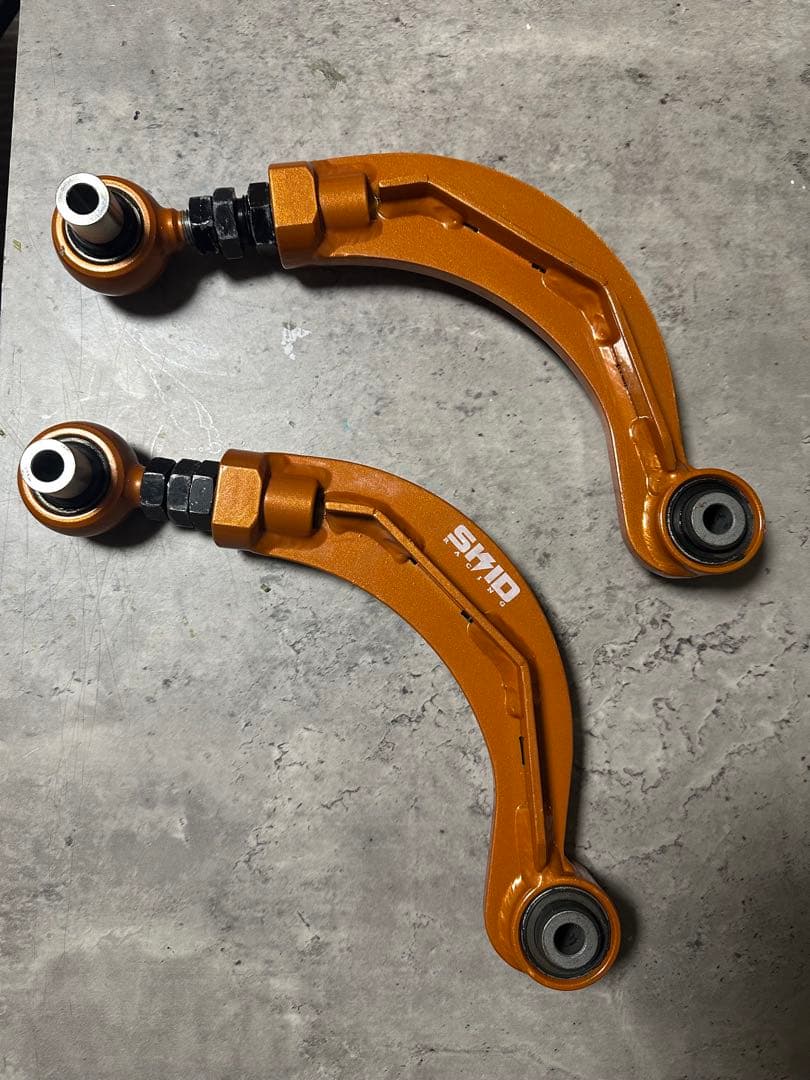 ※中古品　レガシィ アッパーアーム キャンバー　調整式 リア スキッドレーシング