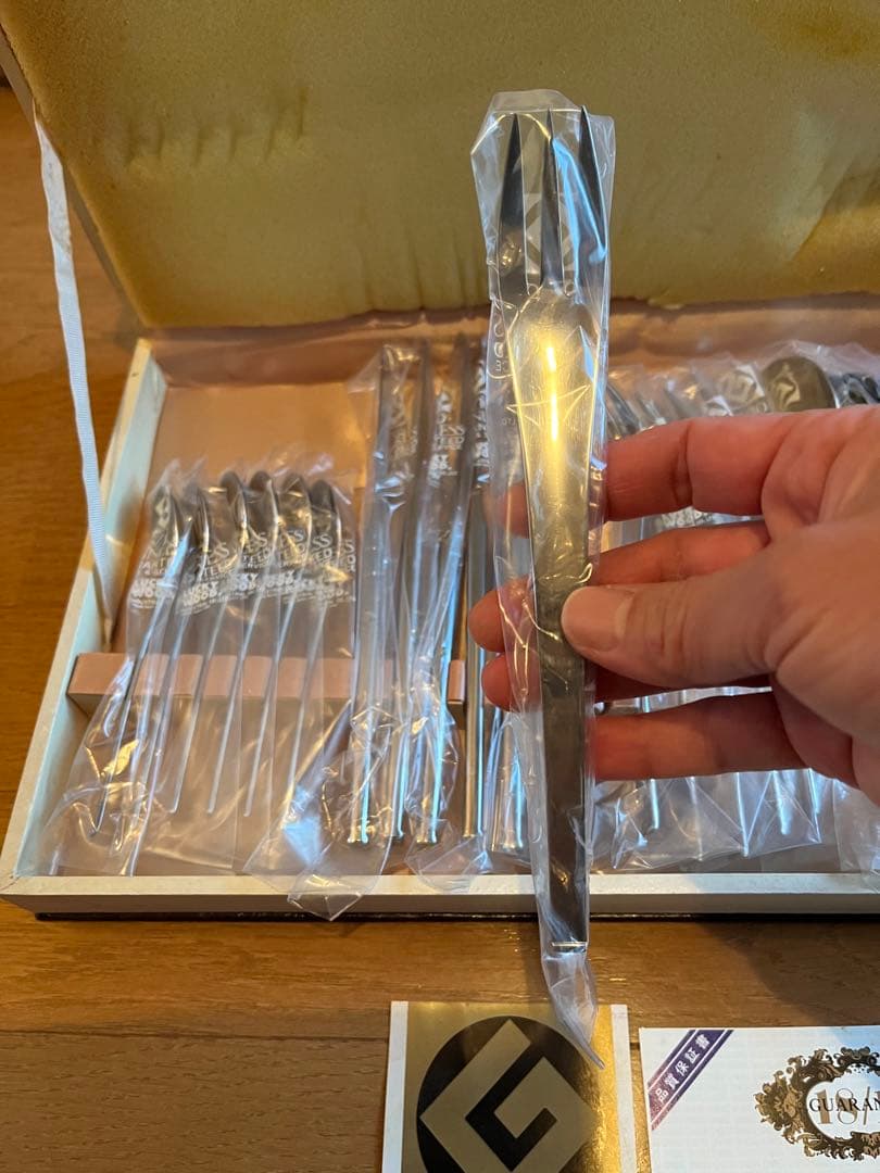 ラッキーウッド　カトラリーセット18-10ディナーセット20PC(5客用)