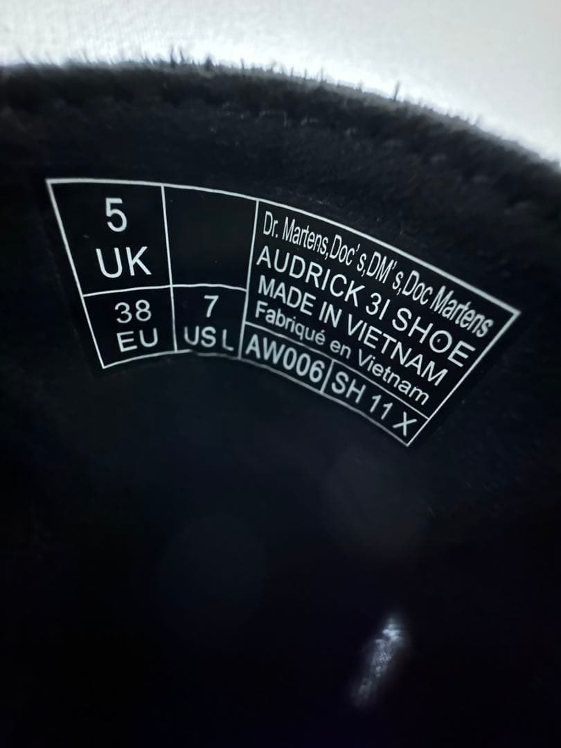 Dr. Martens ブラックレザー厚底シューズ