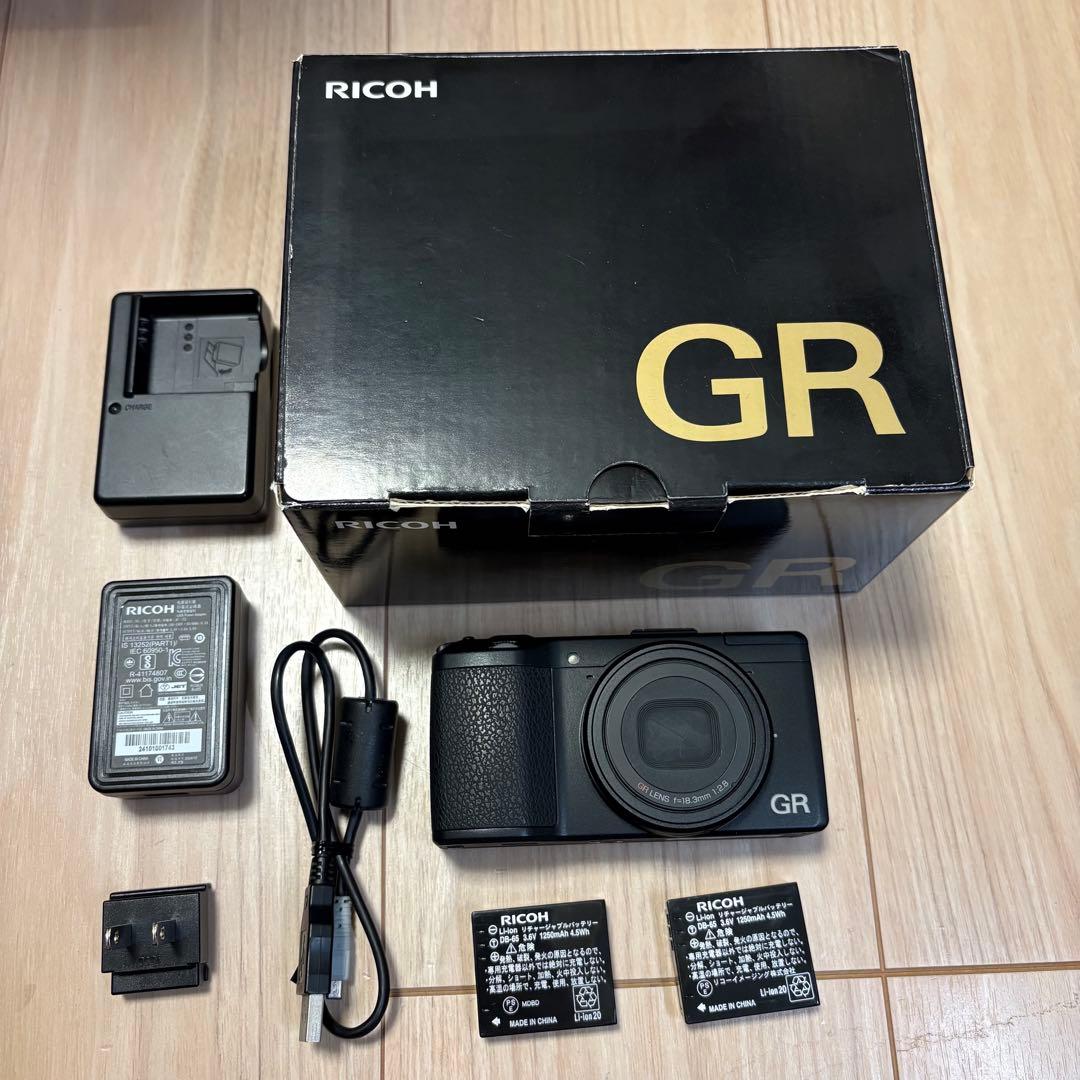 L*Y様 RICOH GR コンパクトデジタルカメラ 動作良好♫