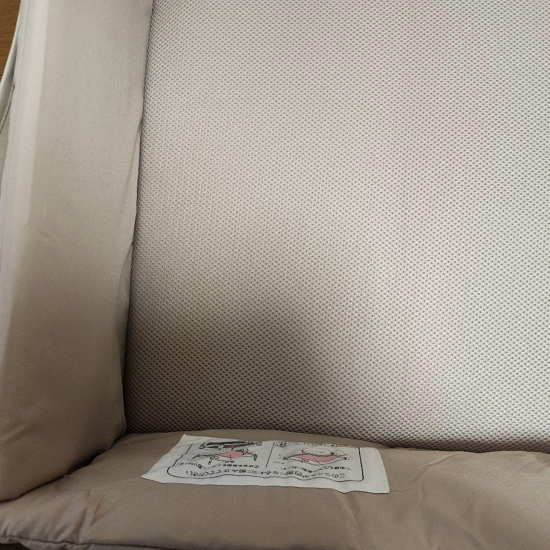 ココネルエアー　ホワイト　ベージュ