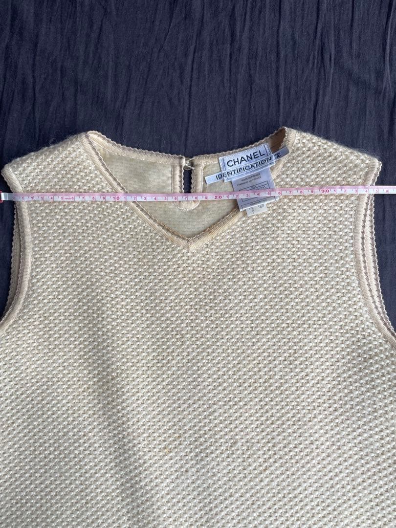 CHANEL ニットベスト Vネック クリーム色 40 ヴィンテージ
