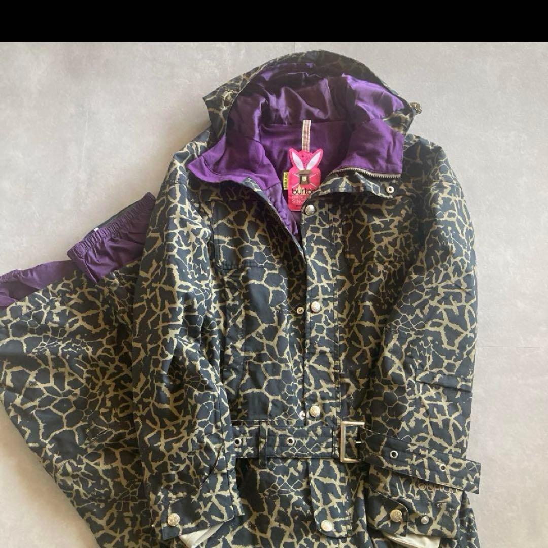 バートン　アニマル柄つなぎジャンプスーツ