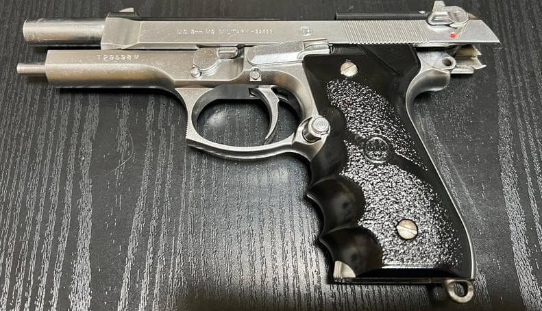 東京マルイ M92F クロームステンレスモデル　オマケ付き