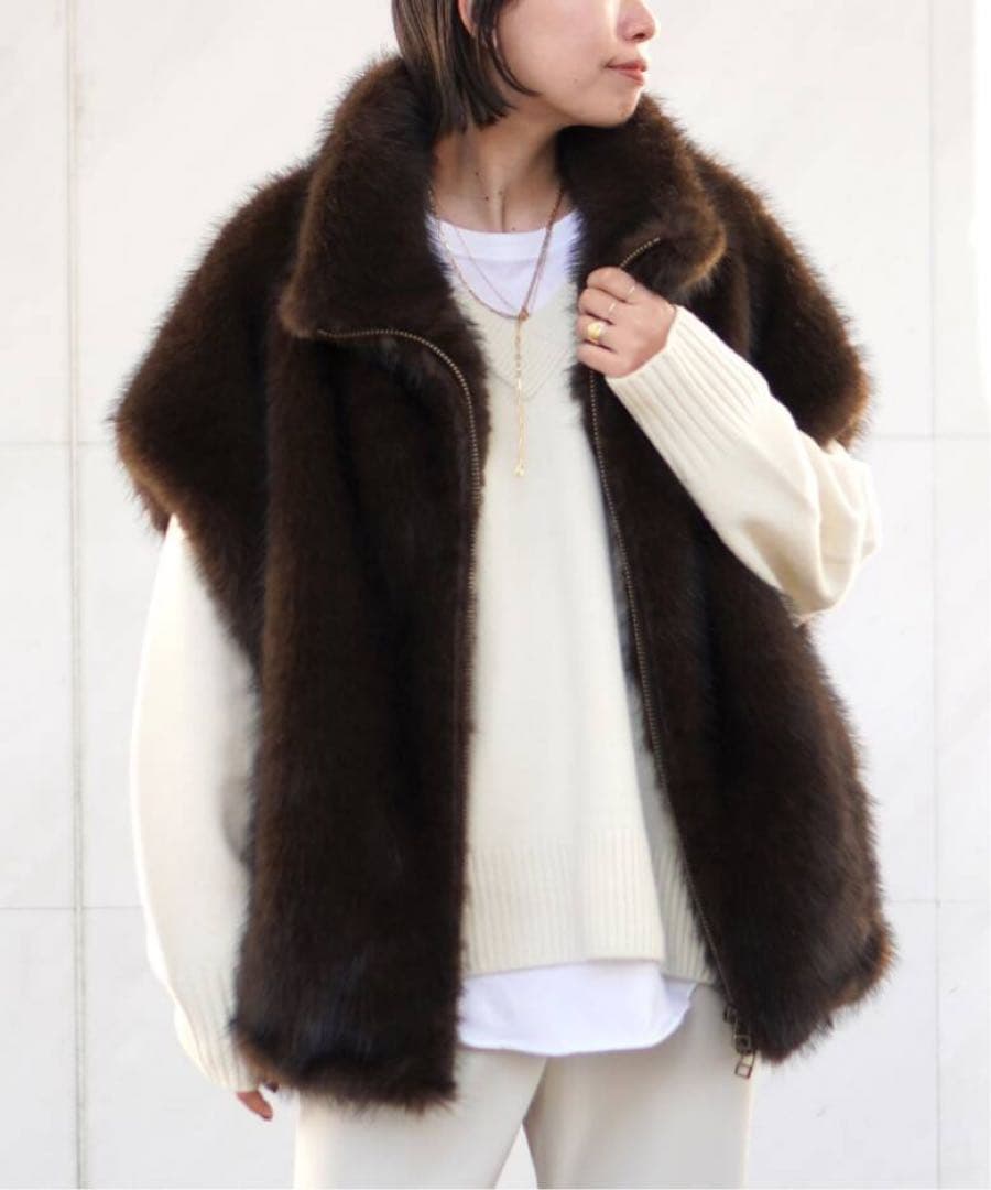 新品・未使用AP STUDIO シャギーベスト