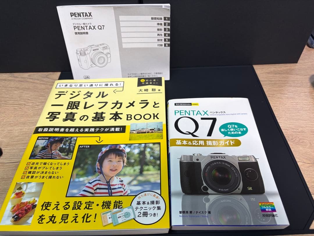 PENTAX Q7 デジタル一眼レフ ダブルレンズ　本体と付属品