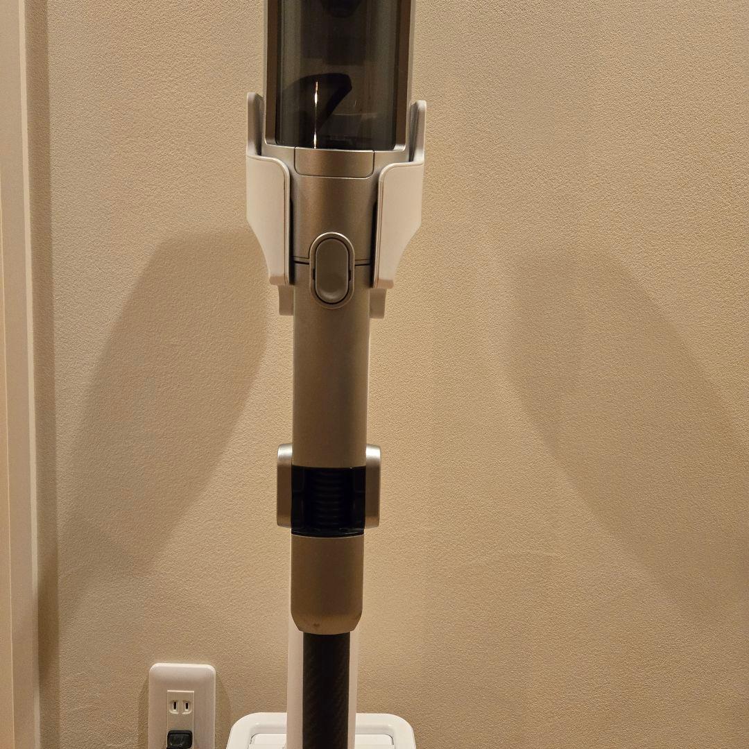 箱入りShark iQ+ コードレススティッククリーナー IW3241J