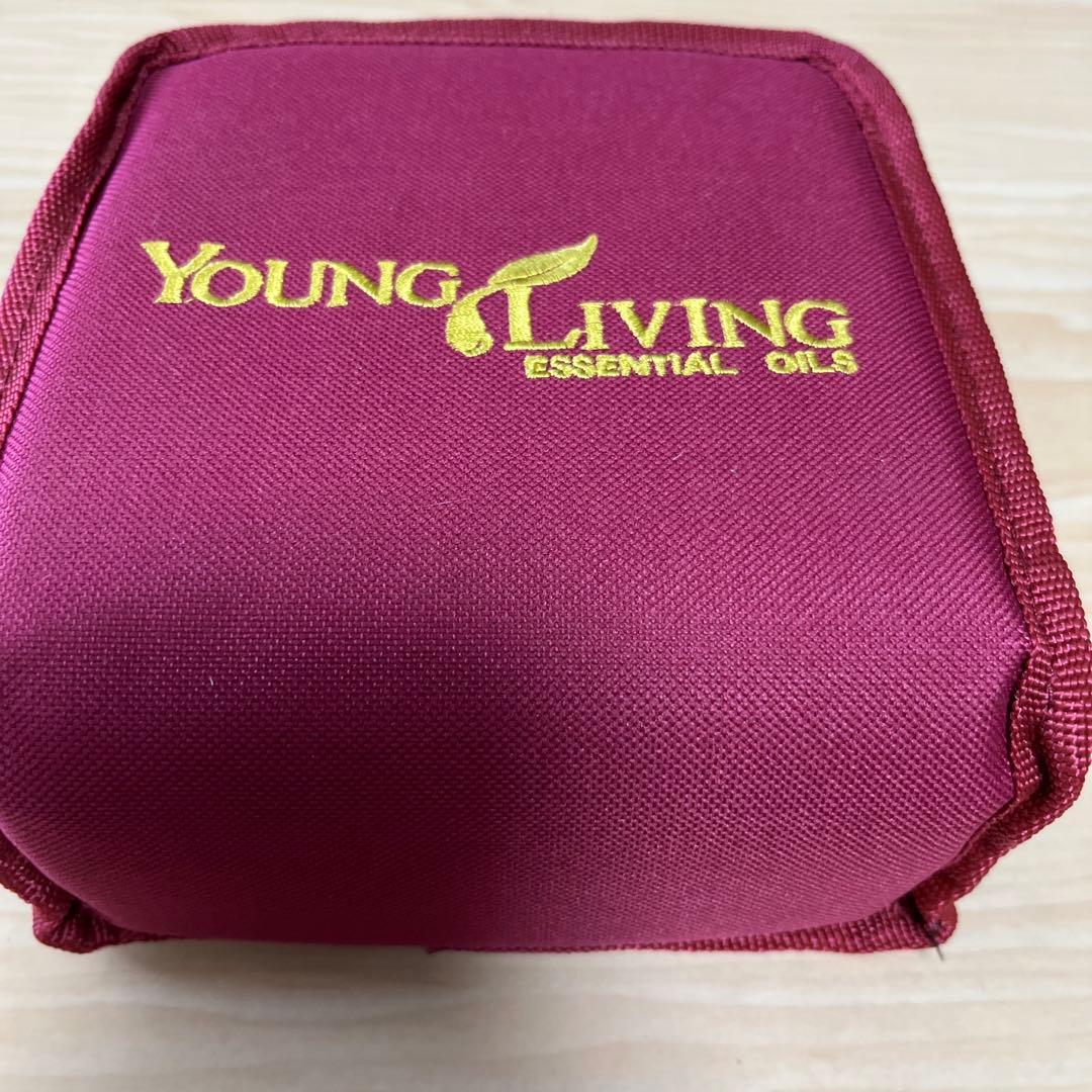 Young Living Immuwell アロマケース２個　おまけアロマオイル