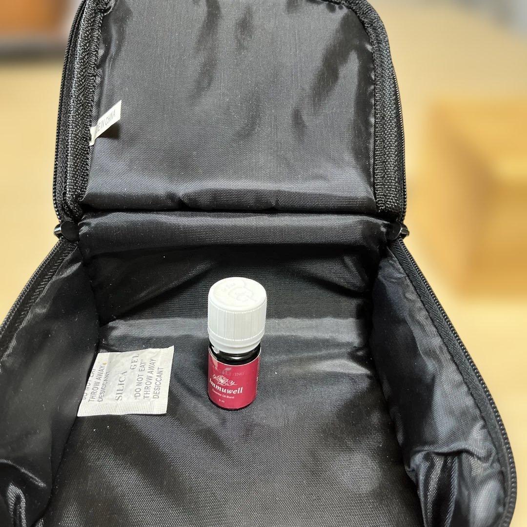 Young Living Immuwell アロマケース２個　おまけアロマオイル