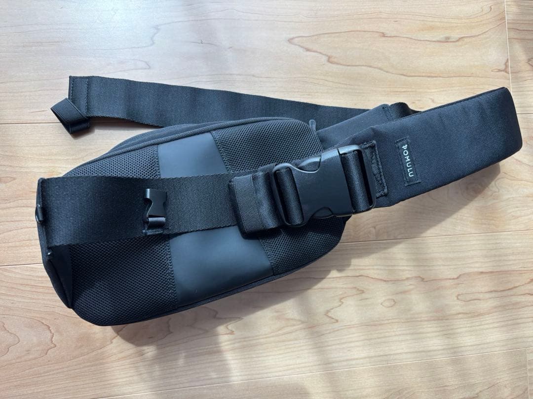 【超美品】POMULU ポムル 2WAYヒップシート ショルダーバッグ ブラック