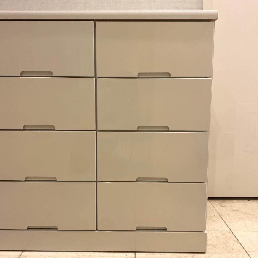 ニトリ　ホワイト　4段チェスト シンプル　ローチェスト　棚