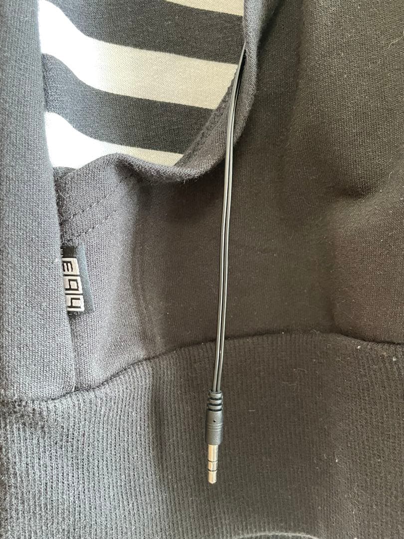 Abbey Dawn ストライプ イヤホン内臓　パーカー　M