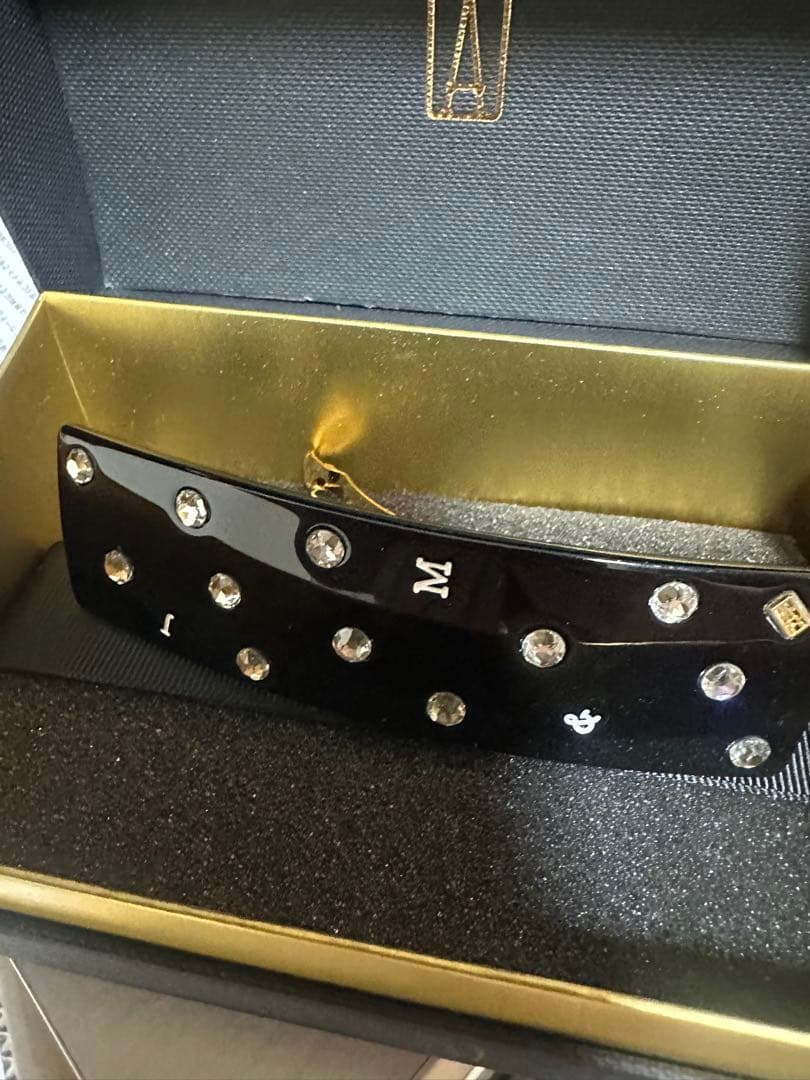 ラインストーン付きヘアクリップ