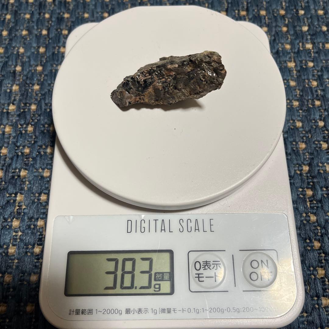 ユークセン石　38.4g