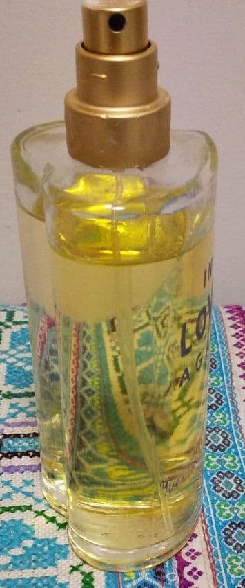 廃盤品イヴ・サンローラン