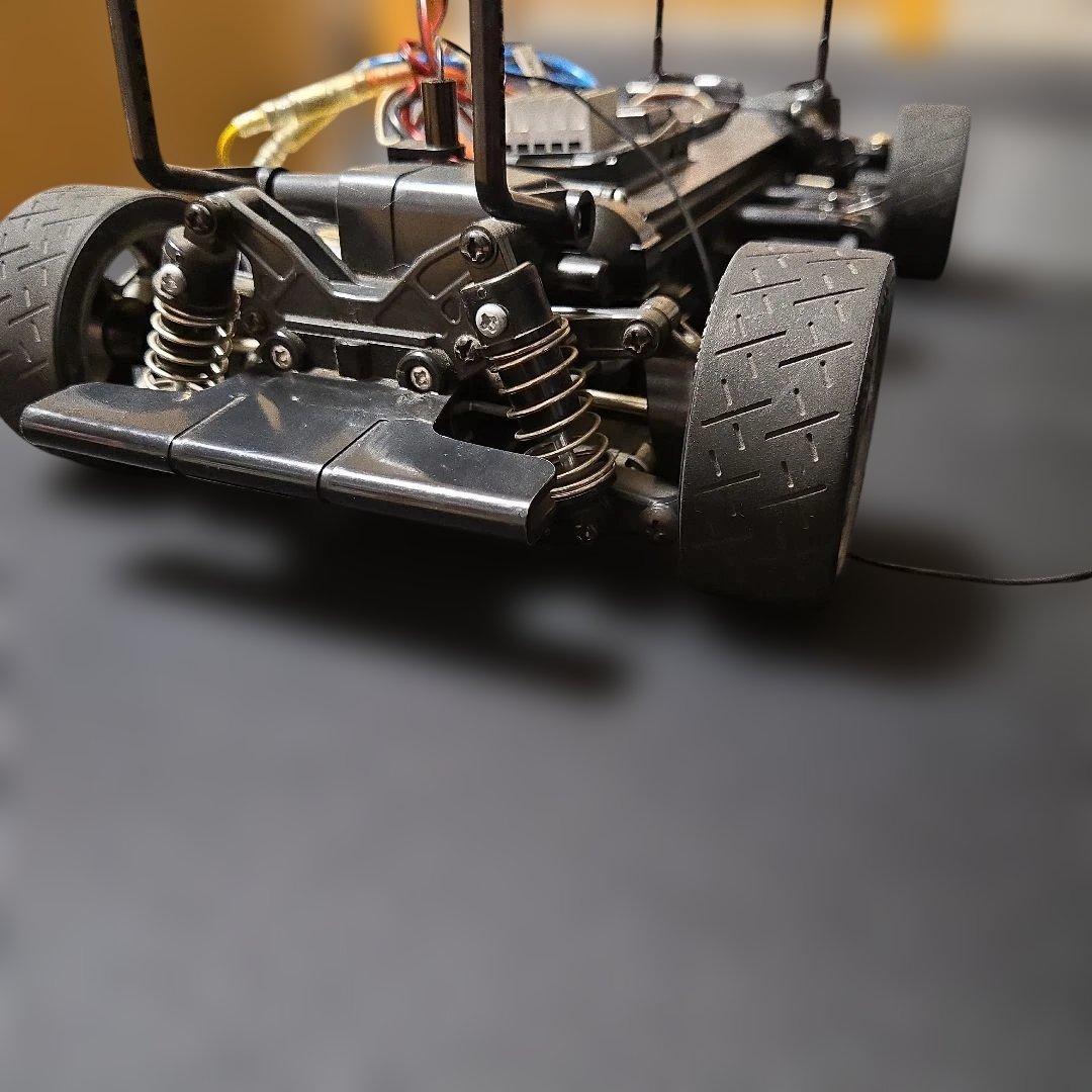 ニッサン ペンズオイル ニスモ　RCカー ボディ1/10、シャーシ、プロポ付き、