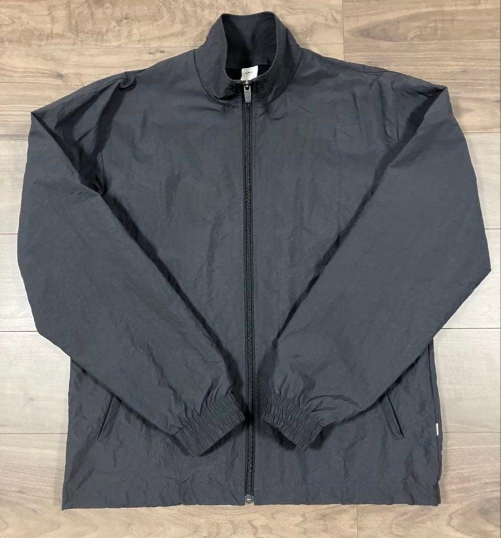 OVY ナイロンジップアップジャケット　スミクロ　KAJA