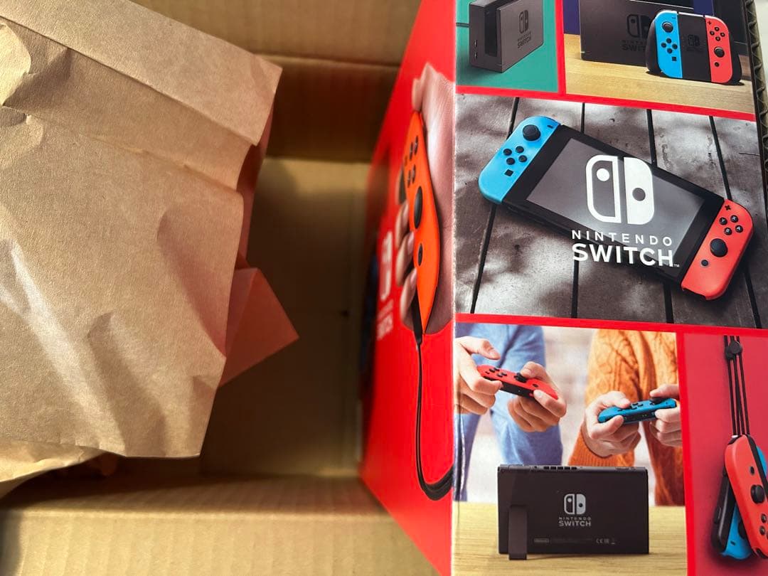 Nintendo Switchネオンブルー/ネオンレッド