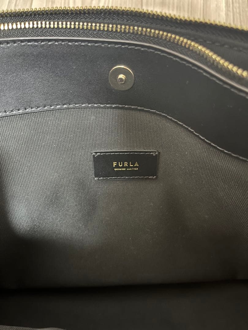 FURLA 黒 レザー ビジネスバッグ　お値下げ中です