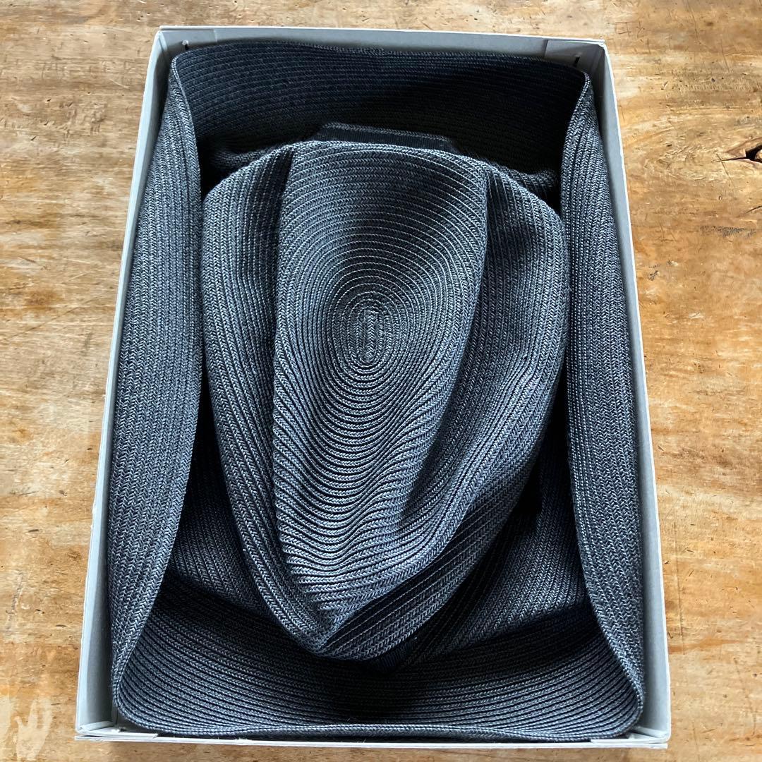 マチュアーハ　ダークグレー 帽子 ボックス付き